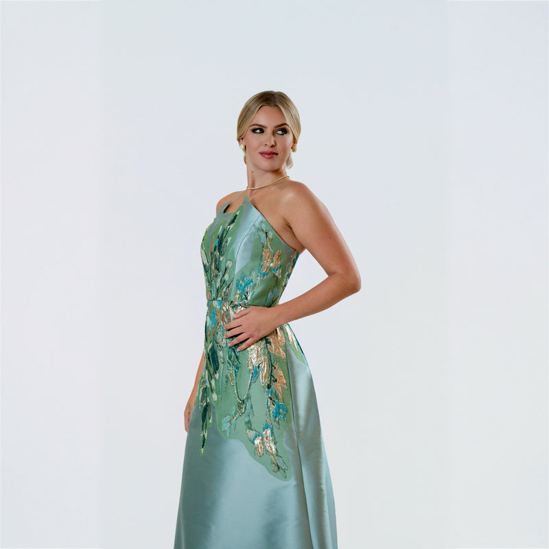 Brocade Aplique Pointed Neckline Strapples Gown