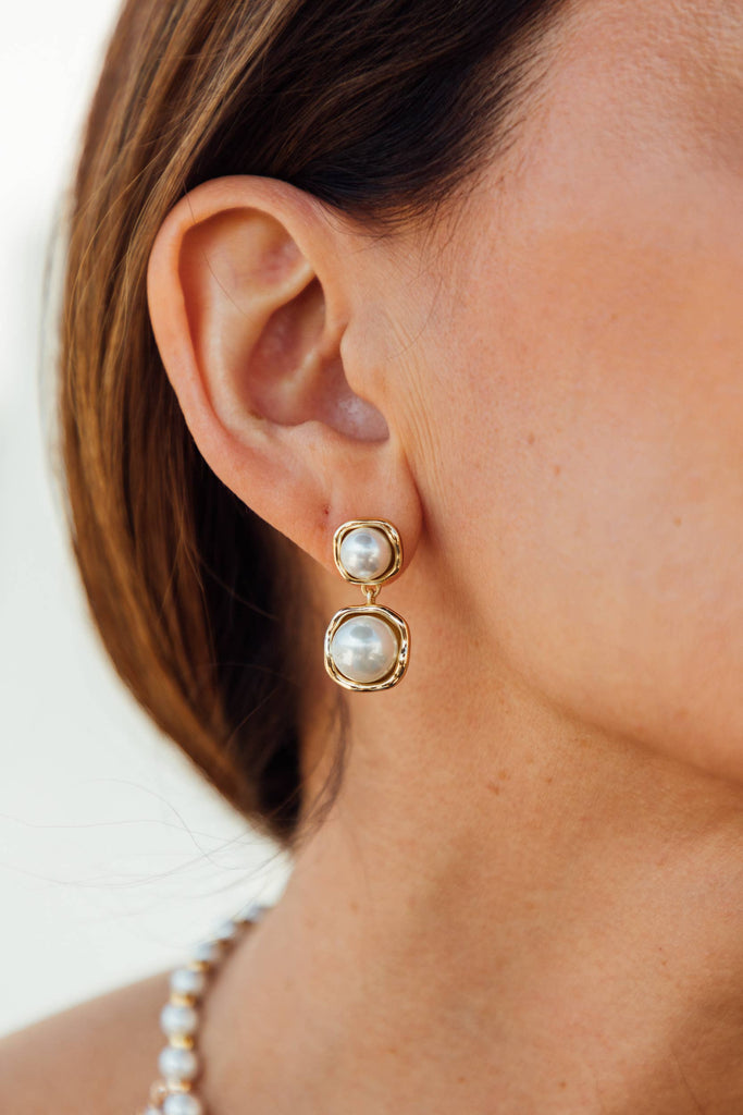 Night Out Dangle Drop Golden Glass Pearl Earring
