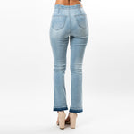 This trendy bootcut is made to enhance your curves and enlongate your legs giving you the look of a more stylized figure no matter what size. With just the right amount of flare to achieve a chic look whether you wear it with heels or flats. Made in two gorgeus washes, with an undone hem that creates a beautiful ombre effect, this Convi is a must have!