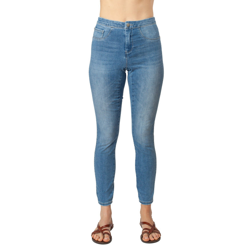 Light Wash Blue Ankle Length Jeans Basic Signature Style - Ceniajeans