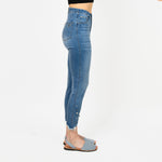 Pearl Beaded Distressed Hem Capris - Ceniajeans