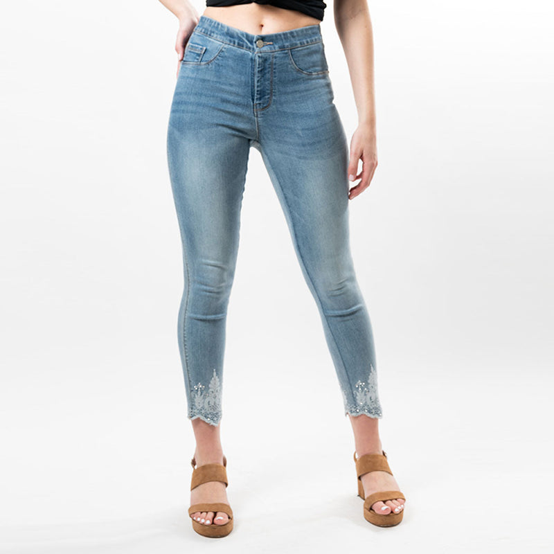 Our Scalloped Embroidered Hem Capris in Chambray, Lt Wash Denim is the perfect addiction to your spring/summer wardrobe. Dress it up with heeled sandals or go casual with flats!