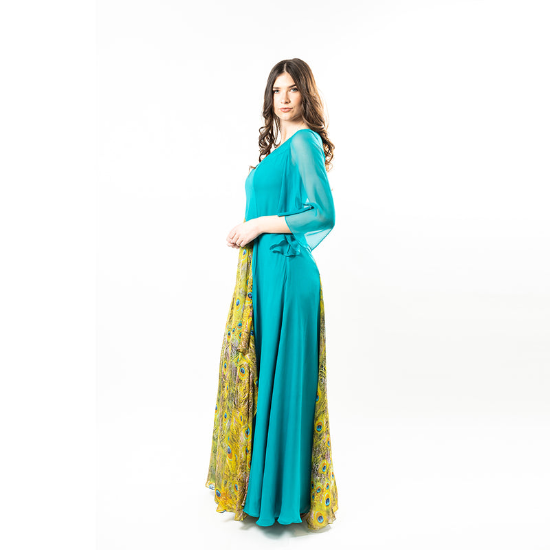 A relaxed, yet sexy maxi dress made from luxurious solid silk chiffon in Turquoise, combined with our beautiful Peacock Feather Print, make this unique piece a must have!