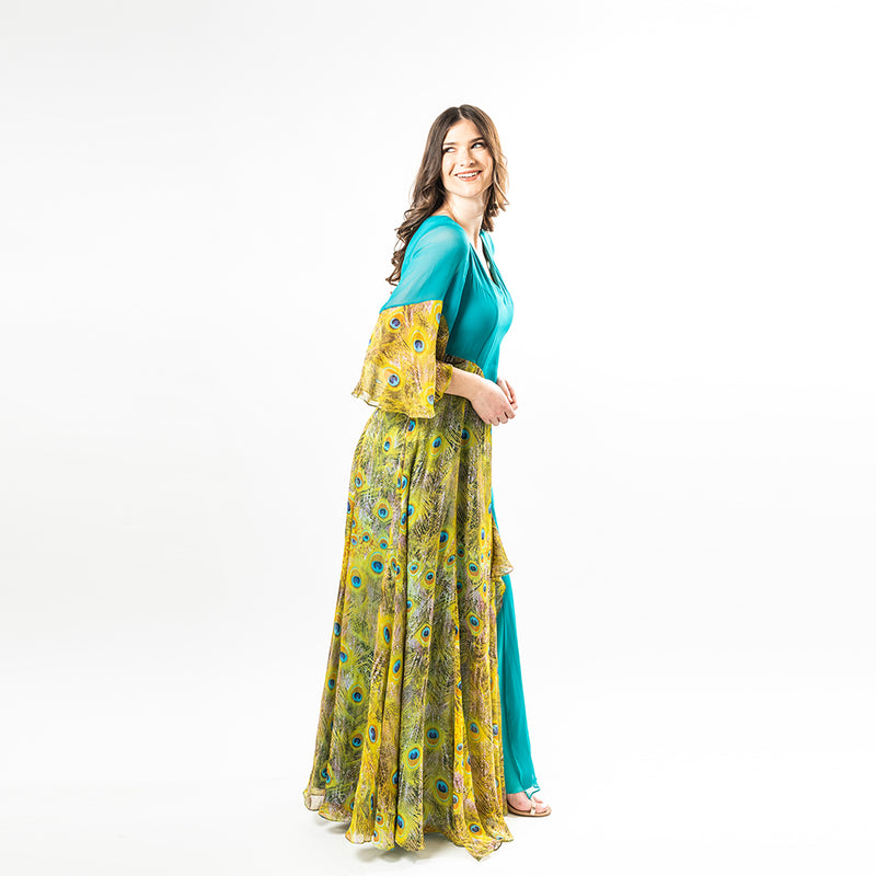 A relaxed, yet sexy maxi dress made from luxurious solid silk chiffon in Turquoise, combined with our beautiful Peacock Feather Print, make this unique piece a must have!